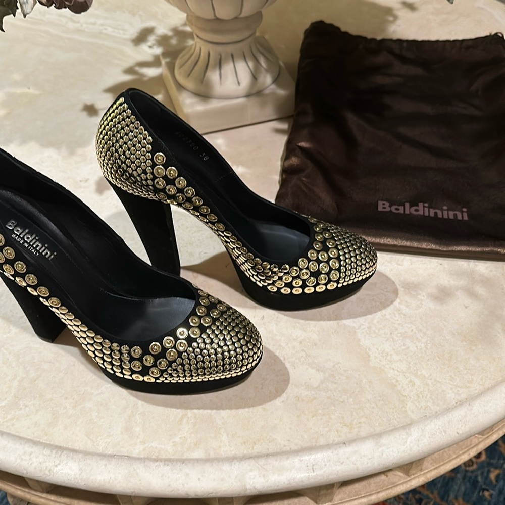 Formal shoes very elegant and confortable